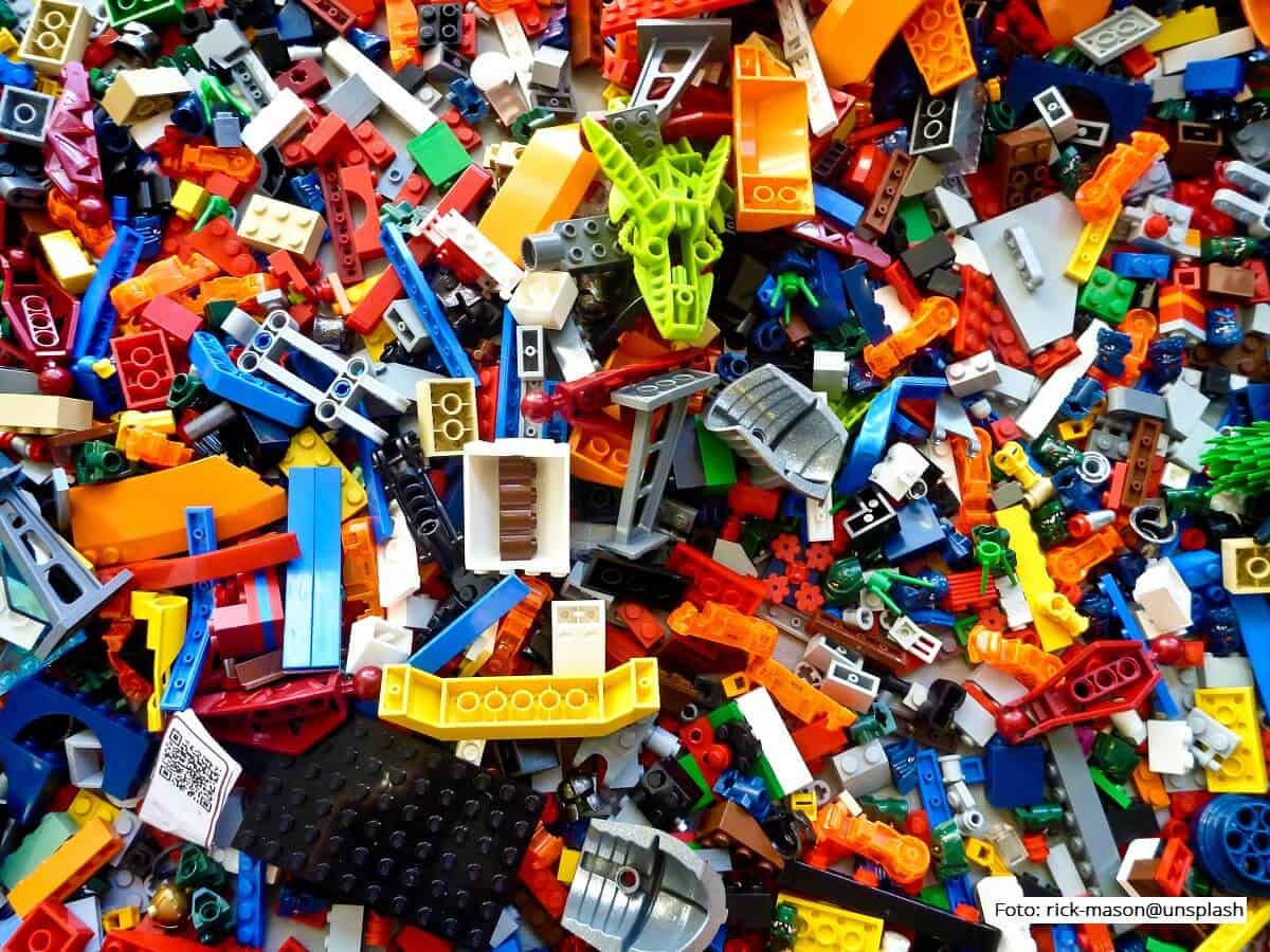rick-mason-2FaCKyEEtis-unsplash Lego Serious Play